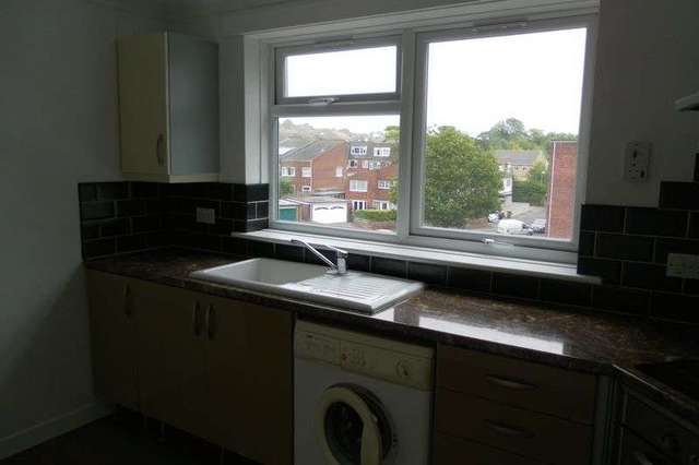  Image of 2 bedroom Flat to rent in Gillman Road Farlington Portsmouth PO6 at Gillman Road Farlington Portsmouth, PO6 1BT