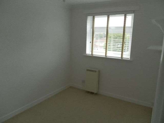  Image of 2 bedroom Flat to rent in Gillman Road Farlington Portsmouth PO6 at Gillman Road Farlington Portsmouth, PO6 1BT