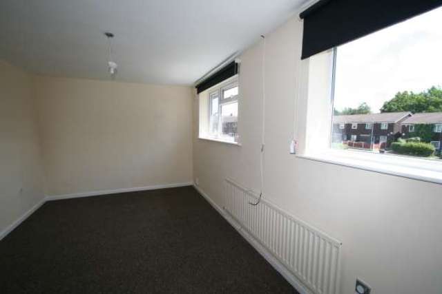  Image of 2 bedroom Terraced house to rent in Glebe Street Chadderton Oldham OL9 at Oldham OL9 8HY Oldham, OL9 8HY