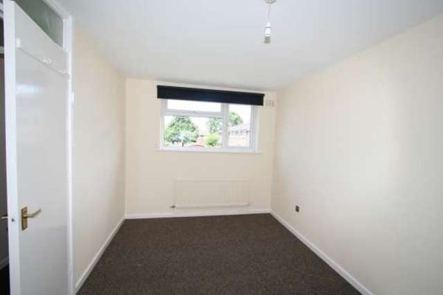  Image of 2 bedroom Terraced house to rent in Glebe Street Chadderton Oldham OL9 at Oldham OL9 8HY Oldham, OL9 8HY