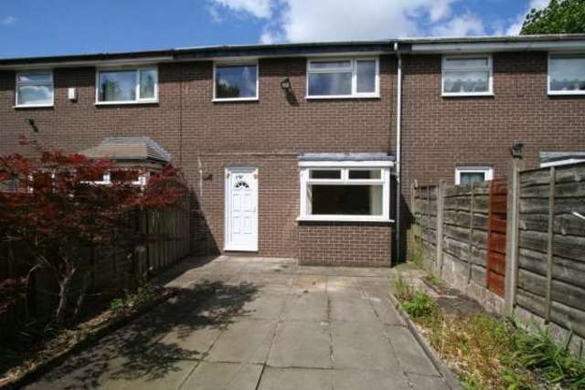  Image of 2 bedroom Terraced house to rent in Glebe Street Chadderton Oldham OL9 at Oldham OL9 8HY Oldham, OL9 8HY