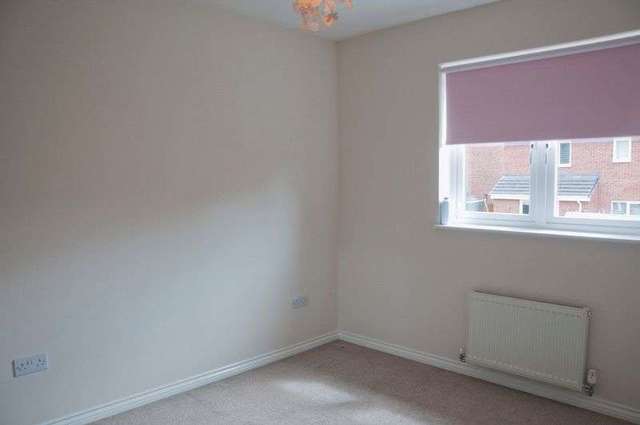  Image of 4 bedroom Detached house for sale in Glentye Drive Alloa FK10 at Glentye Drive  Alloa, FK10 2US