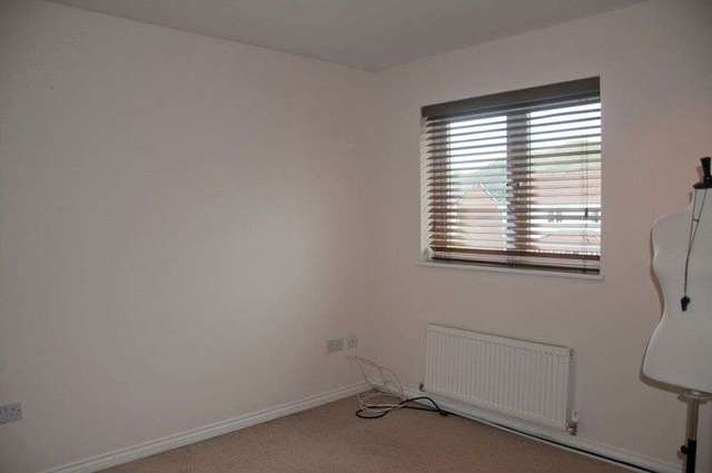  Image of 4 bedroom Detached house for sale in Glentye Drive Alloa FK10 at Glentye Drive  Alloa, FK10 2US
