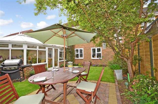  Image of 4 bedroom Detached house for sale in Goldsworth Drive Strood Rochester ME2 at Strood Rochester Rochester, ME2 3NR