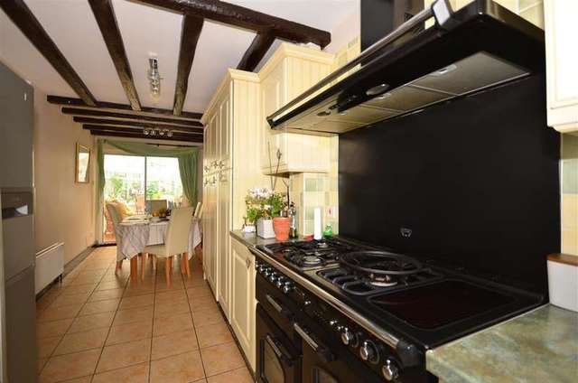  Image of 4 bedroom Detached house for sale in Goldsworth Drive Strood Rochester ME2 at Strood Rochester Rochester, ME2 3NR