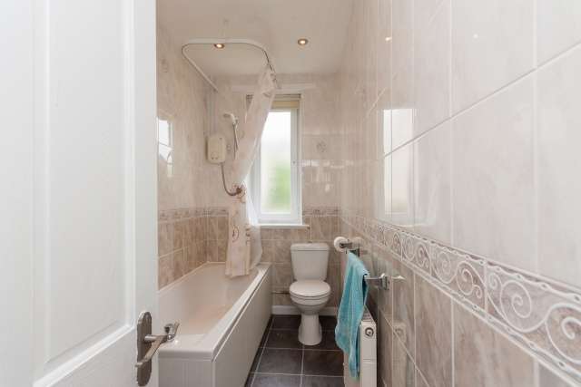  Image of 3 bedroom Detached house for sale in Granton View Edinburgh EH5 at Edinburgh, EH5 1BW