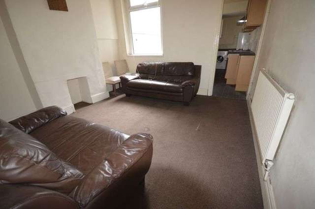 Image of 3 bedroom Terraced house to rent in Grasmere Street Leicester LE2 at Grasmere Street  Leicester, LE2 7FU