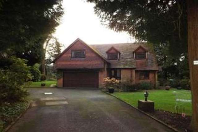  Image of 5 bedroom Detached house to rent in Crossways Road Grayshott Hindhead GU26 at Hindhead, GU26 6HG