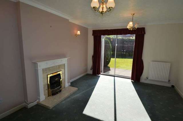  Image of 3 bedroom Property to rent in Green Park Road Bromsgrove B60 at Green Park Road Bromsgrove Bromsgrove, B60 2RD