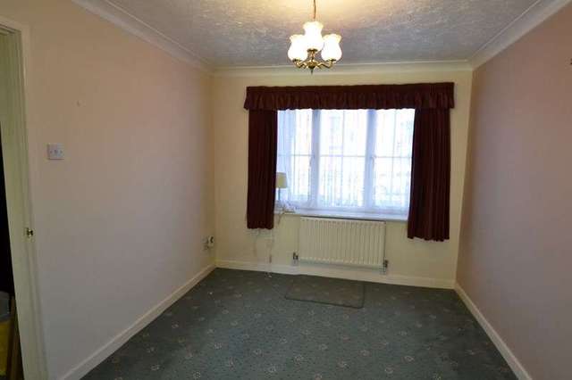  Image of 3 bedroom Property to rent in Green Park Road Bromsgrove B60 at Green Park Road Bromsgrove Bromsgrove, B60 2RD