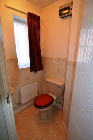  Image of 3 bedroom Property to rent in Green Park Road Bromsgrove B60 at Green Park Road Bromsgrove Bromsgrove, B60 2RD