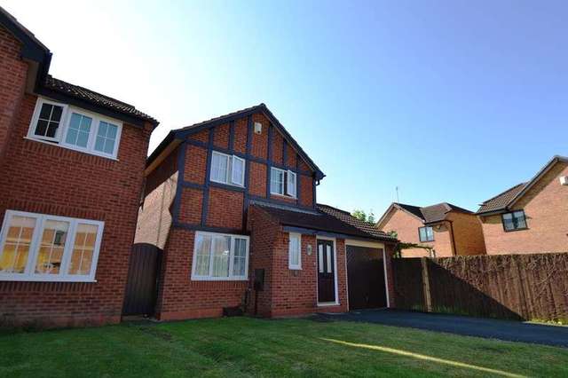  Image of 3 bedroom Property to rent in Green Park Road Bromsgrove B60 at Green Park Road Bromsgrove Bromsgrove, B60 2RD