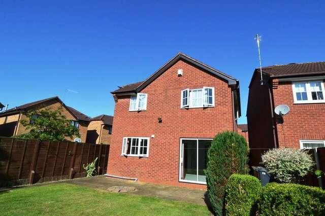  Image of 3 bedroom Property to rent in Green Park Road Bromsgrove B60 at Green Park Road Bromsgrove Bromsgrove, B60 2RD