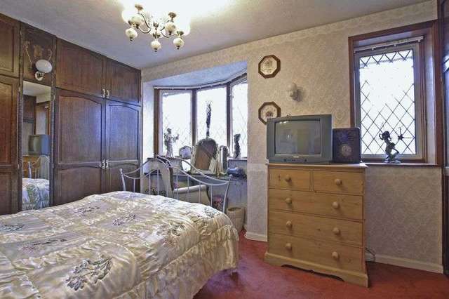  Image of 3 bedroom Terraced house for sale in Greenbay Road London SE7 at Greenbay Road  Charlton, SE7 8PR