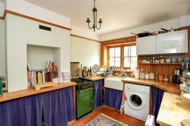 Image of 2 bedroom Terraced house to rent in Greenhill Road Winchester SO22 at Oliver
