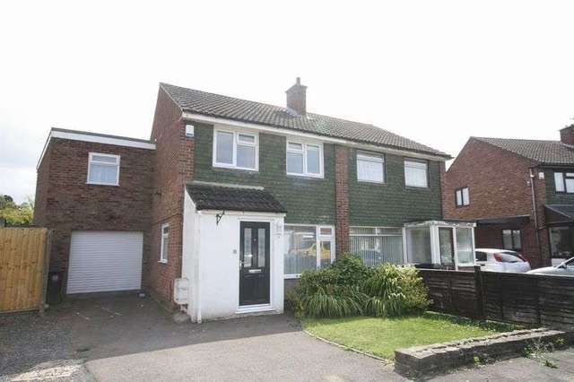  Image of 4 bedroom Property to rent in Greenlands Way Henbury Bristol BS10 at Greenlands Way Henbury Bristol, BS10 7PR