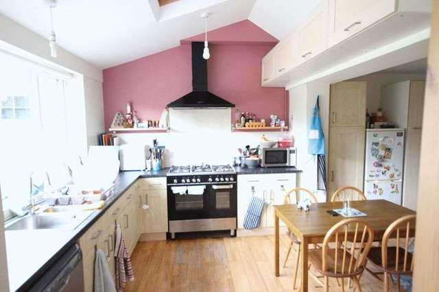  Image of 4 bedroom Property to rent in Greenlands Way Henbury Bristol BS10 at Greenlands Way Henbury Bristol, BS10 7PR