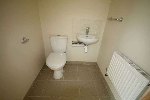  Image of 4 bedroom Property to rent in Greenlands Way Henbury Bristol BS10 at Greenlands Way Henbury Bristol, BS10 7PR