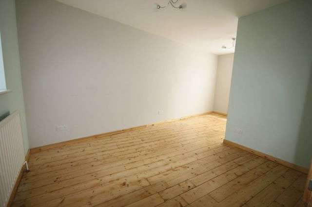  Image of 4 bedroom Property to rent in Greenlands Way Henbury Bristol BS10 at Greenlands Way Henbury Bristol, BS10 7PR