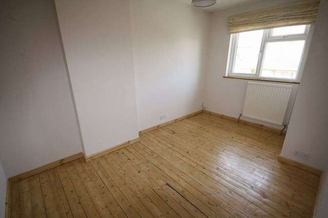  Image of 4 bedroom Property to rent in Greenlands Way Henbury Bristol BS10 at Greenlands Way Henbury Bristol, BS10 7PR