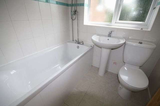  Image of 4 bedroom Property to rent in Greenlands Way Henbury Bristol BS10 at Greenlands Way Henbury Bristol, BS10 7PR
