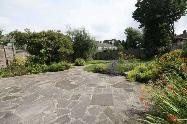  Image of 4 bedroom Property to rent in Greenlands Way Henbury Bristol BS10 at Greenlands Way Henbury Bristol, BS10 7PR