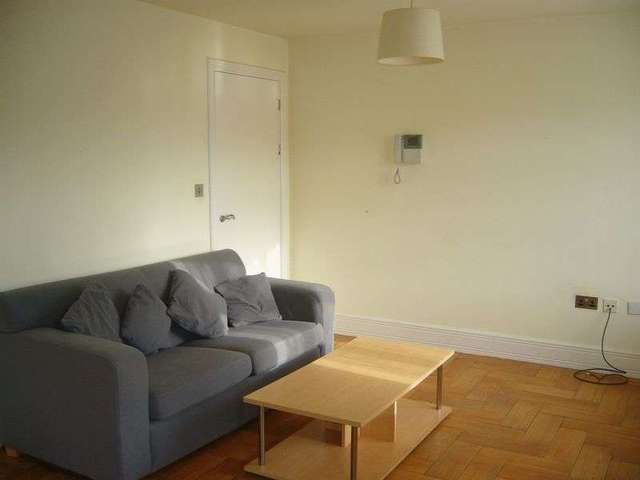  Image of 1 bedroom Flat to rent in Grosvenor Street West Edgbaston Birmingham B16 at Grosvenor Street West  Birmingham, B16 8HJ
