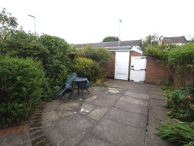  Image of 3 bedroom Town House to rent in Grove Avenue Norwich NR1 at Grove Avenue  Norwich, NR1 2QD