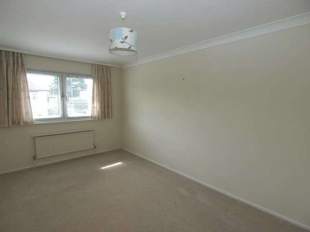  Image of 3 bedroom Town House to rent in Grove Avenue Norwich NR1 at Grove Avenue  Norwich, NR1 2QD