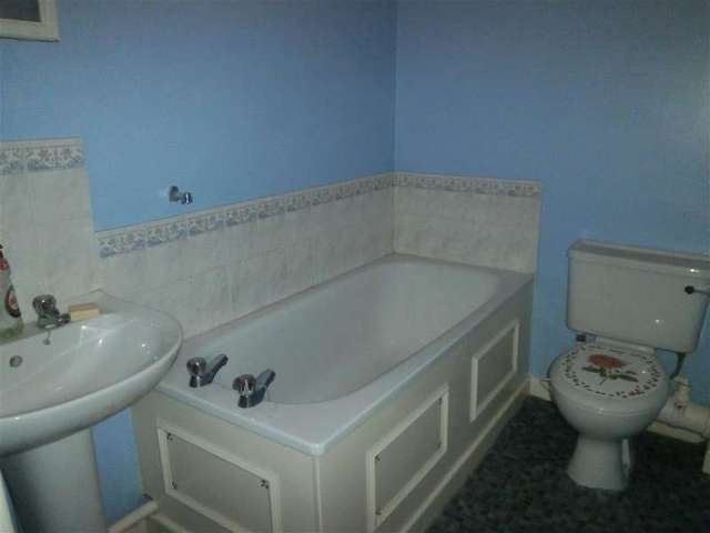  Image of 1 bedroom Apartment for sale in Grove Road Ventnor PO38 at Ventnor Isle of Wight Ventnor, PO38 1TH