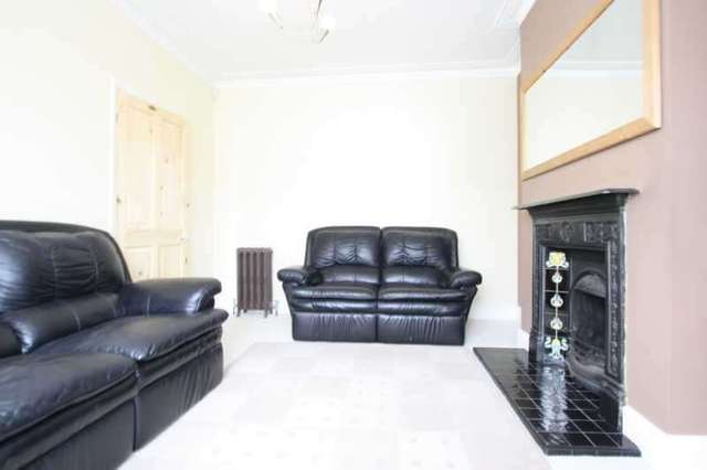  Image of 1 bedroom Flat to rent in Gurdon Road London SE7 at Gurdon Road  Charlton, SE7 7RW