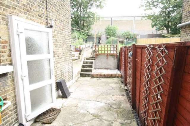  Image of 1 bedroom Flat to rent in Gurdon Road London SE7 at Gurdon Road  Charlton, SE7 7RW