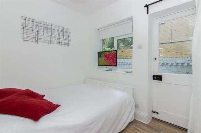  Image of 2 bedroom Flat for sale in Halford Road London SW6 at London  Fulham Broadway, SW6 1JT