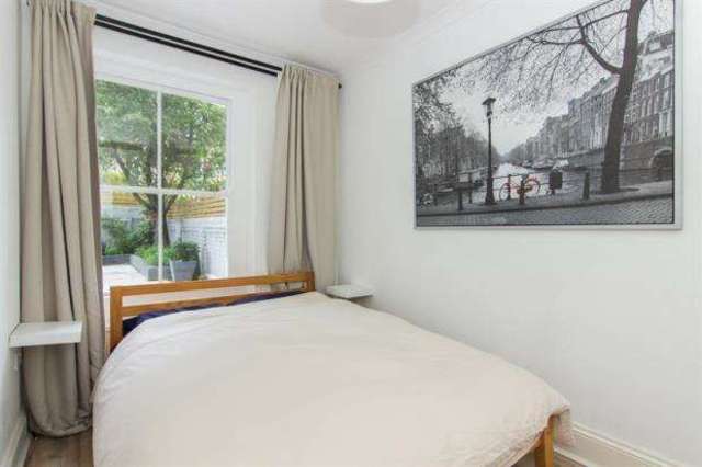  Image of 2 bedroom Flat for sale in Halford Road London SW6 at London  Fulham Broadway, SW6 1JT
