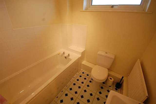 Image of 2 bedroom Flat to rent in Halton Road Durham DH1 at Newton Hall Durham County Durham, DH1 5YJ