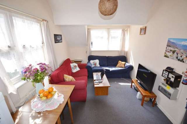  Image of 1 bedroom Flat to rent in Hampden Terrace Latimer Road Eastbourne BN22 at 11 Hampden Terrace  Eastbourne, BN22 7BL