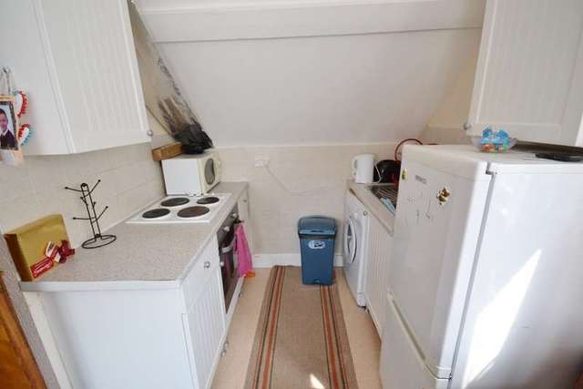  Image of 1 bedroom Flat to rent in Hampden Terrace Latimer Road Eastbourne BN22 at 11 Hampden Terrace  Eastbourne, BN22 7BL