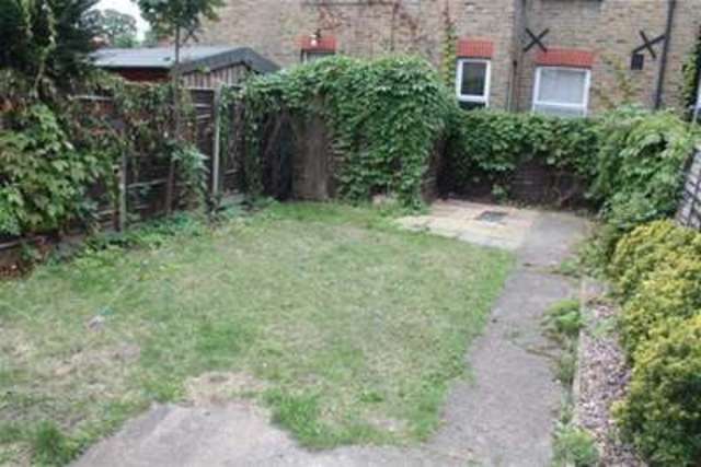  Image of 4 bedroom Detached house to rent in Hardman Road Kingston upon Thames KT2 at Kingston upon Thames, KT2 6RH