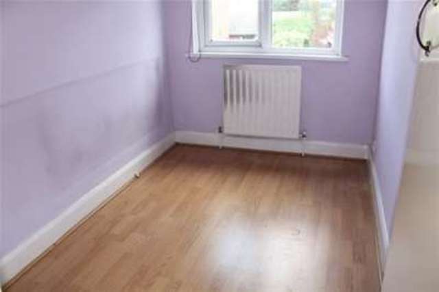  Image of 4 bedroom Detached house to rent in Hardman Road Kingston upon Thames KT2 at Kingston upon Thames, KT2 6RH