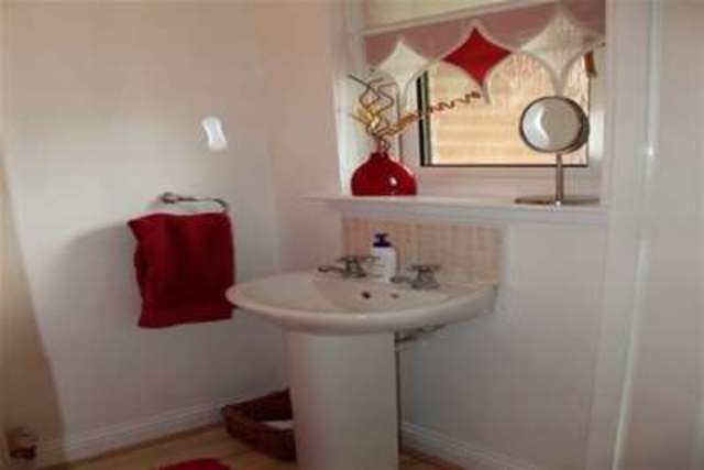  Image of 3 bedroom Detached house to rent in Hardridge Road Glasgow G52 at Glasgow, G52 1RJ