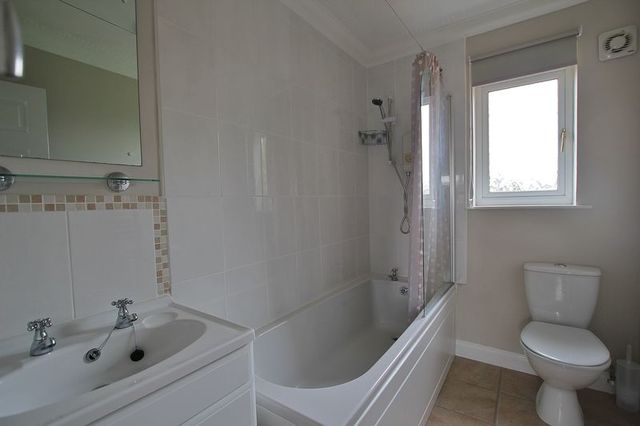  Image of 2 bedroom Property to rent in Harlequin Drive Kingswood Hull HU7 at Harlequin Drive Kingswood Hull, HU7 3HB
