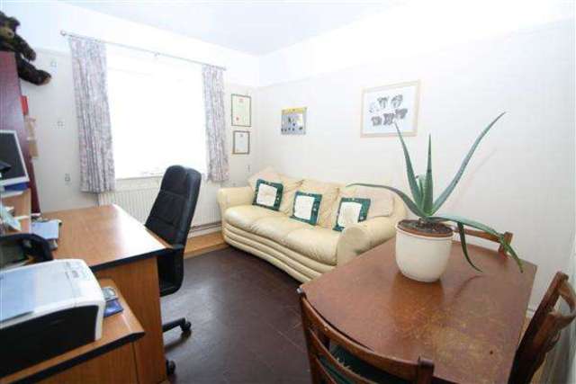 Image of 2 bedroom Detached house for sale in Harwood Avenue Goring-by-Sea Worthing BN12 at Goring-by-Sea, BN12 6EJ
