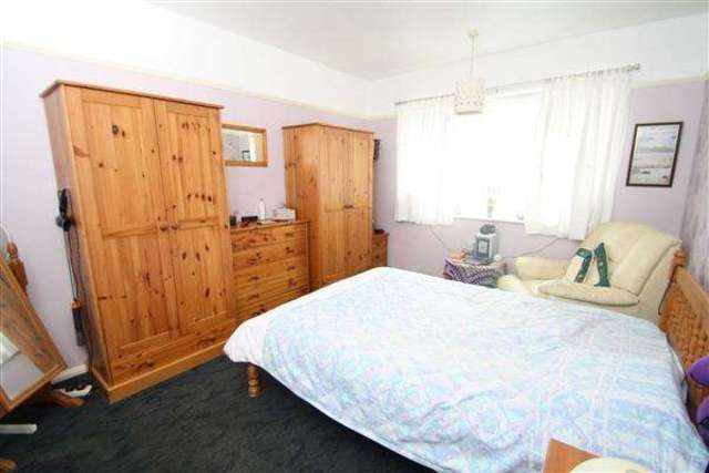  Image of 2 bedroom Detached house for sale in Harwood Avenue Goring-by-Sea Worthing BN12 at Goring-by-Sea, BN12 6EJ