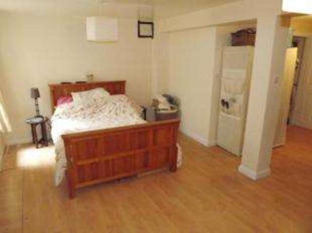  Image of 1 bedroom Maisonette for sale in Harwoods Road Watford WD18 at Watford Hertfordshire Watford, WD18 7RN
