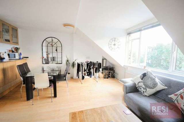  Image of 2 bedroom Flat to rent in Haverstock Hill London NW3 at Haverstock Hill  London, NW3 2BH