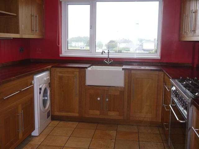  Image of 3 bedroom Detached house to rent in Haworth Road Bradford BD9 at Haworth Road  Bradford, BD9 6NX