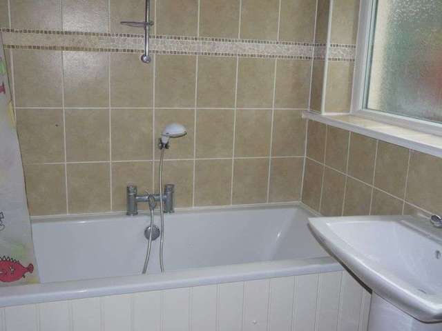  Image of 3 bedroom Detached house to rent in Haworth Road Bradford BD9 at Haworth Road  Bradford, BD9 6NX