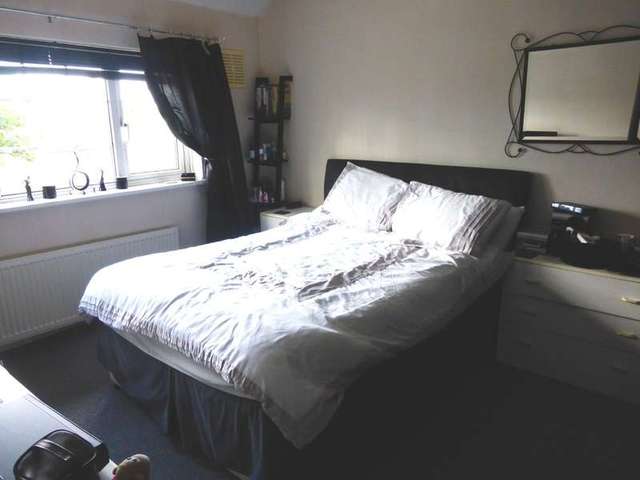  Image of 3 bedroom Semi-Detached house for sale in Headley Drive New Addington Croydon CR0 at New Addington Croydon New Addington, CR0 0QE