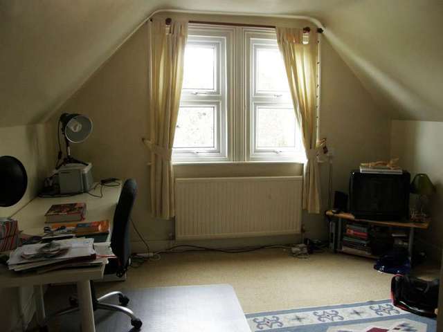  Image of 1 bedroom Flat to rent in Henley Road Caversham Reading RG4 at 91 Henley Road  Caversham, Reading, RG4 6DS