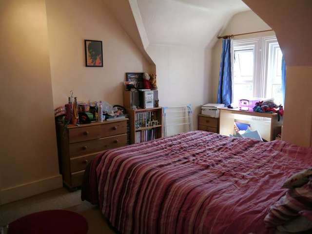  Image of 1 bedroom Flat to rent in Henley Road Caversham Reading RG4 at 91 Henley Road  Caversham, Reading, RG4 6DS